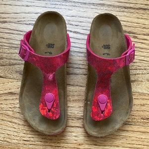 Birkenstock girls size 32 pink Gizeh thong sandal